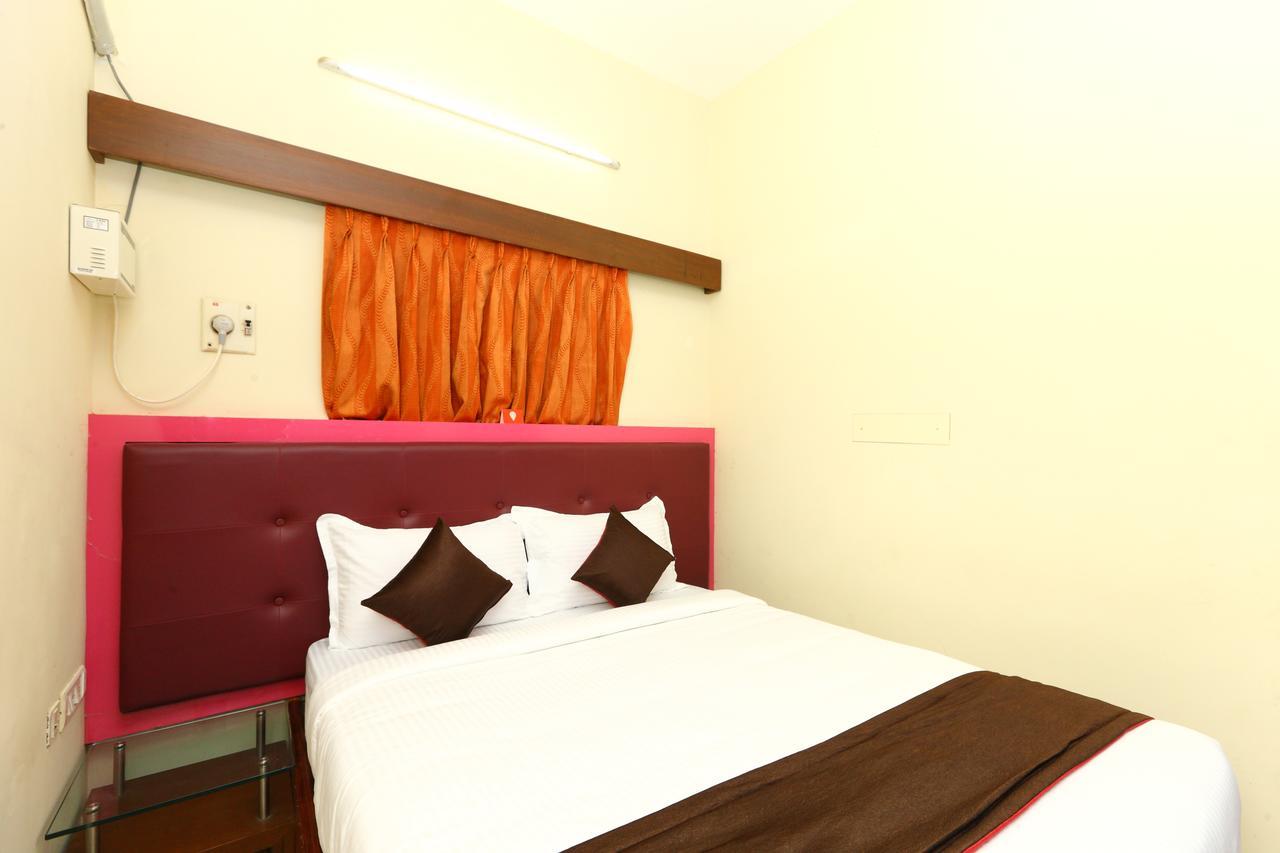 Oyo 8410 Rajeswari Tower Hotel Chennai Esterno foto