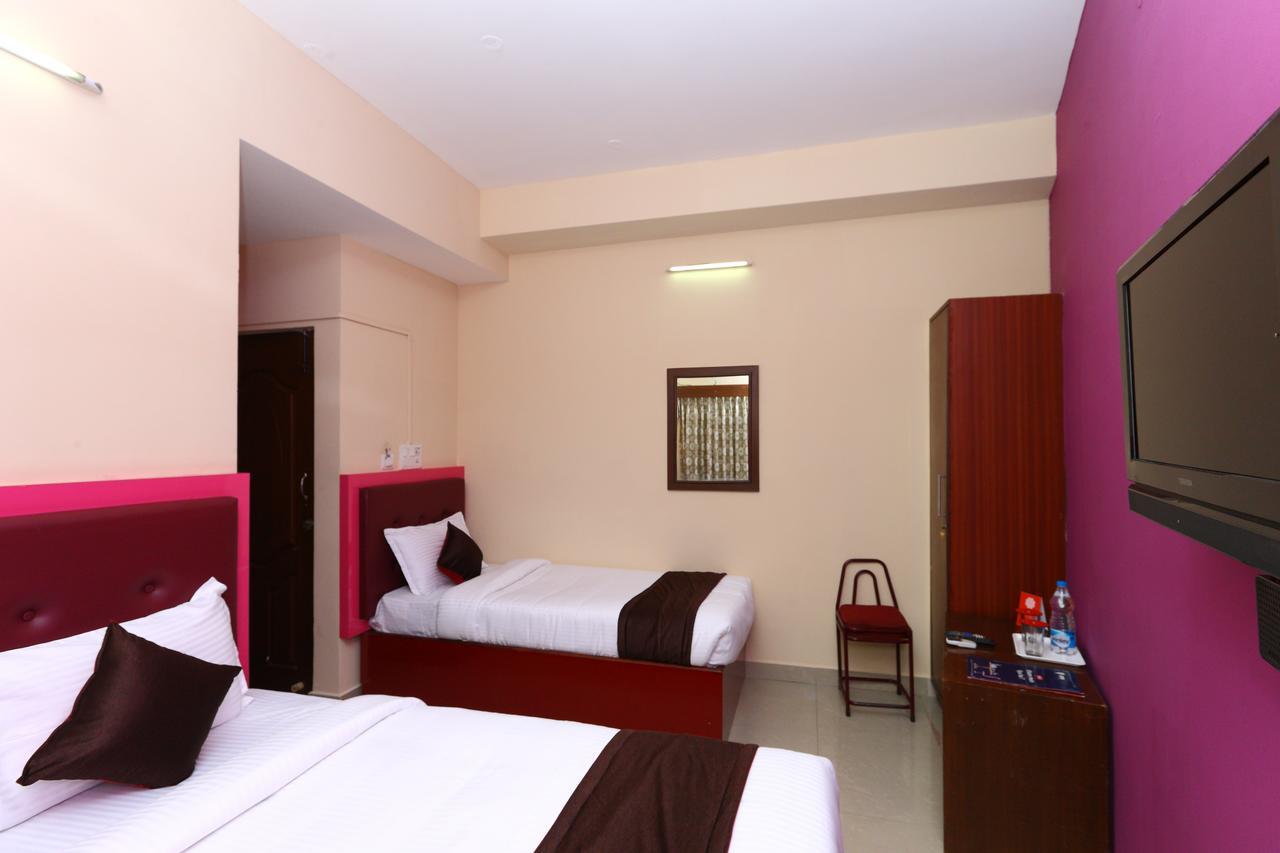Oyo 8410 Rajeswari Tower Hotel Chennai Esterno foto