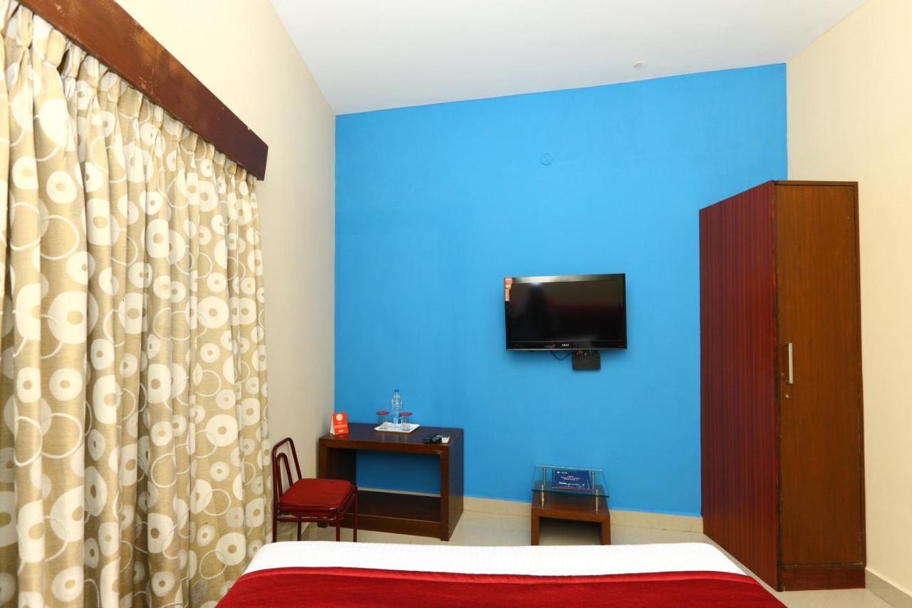 Oyo 8410 Rajeswari Tower Hotel Chennai Esterno foto