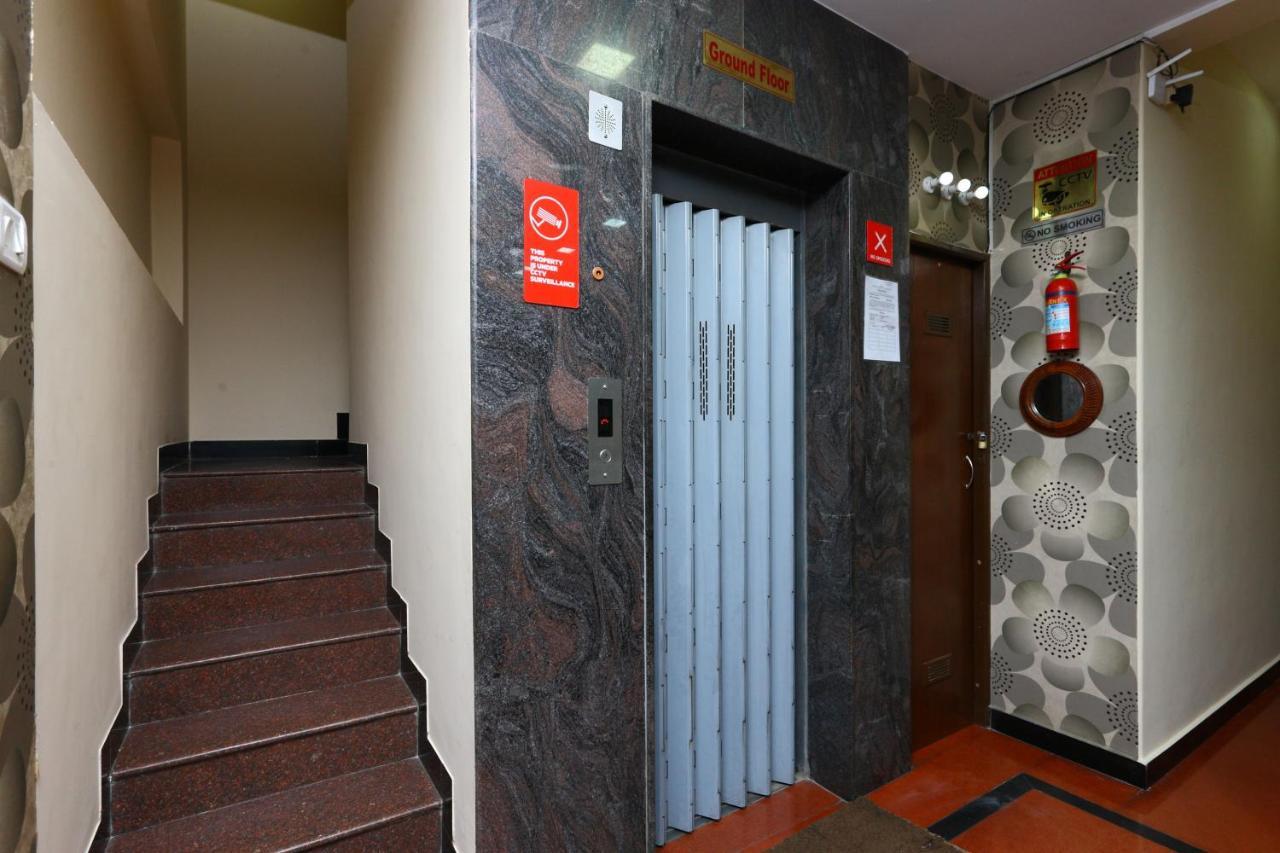 Oyo 8410 Rajeswari Tower Hotel Chennai Esterno foto
