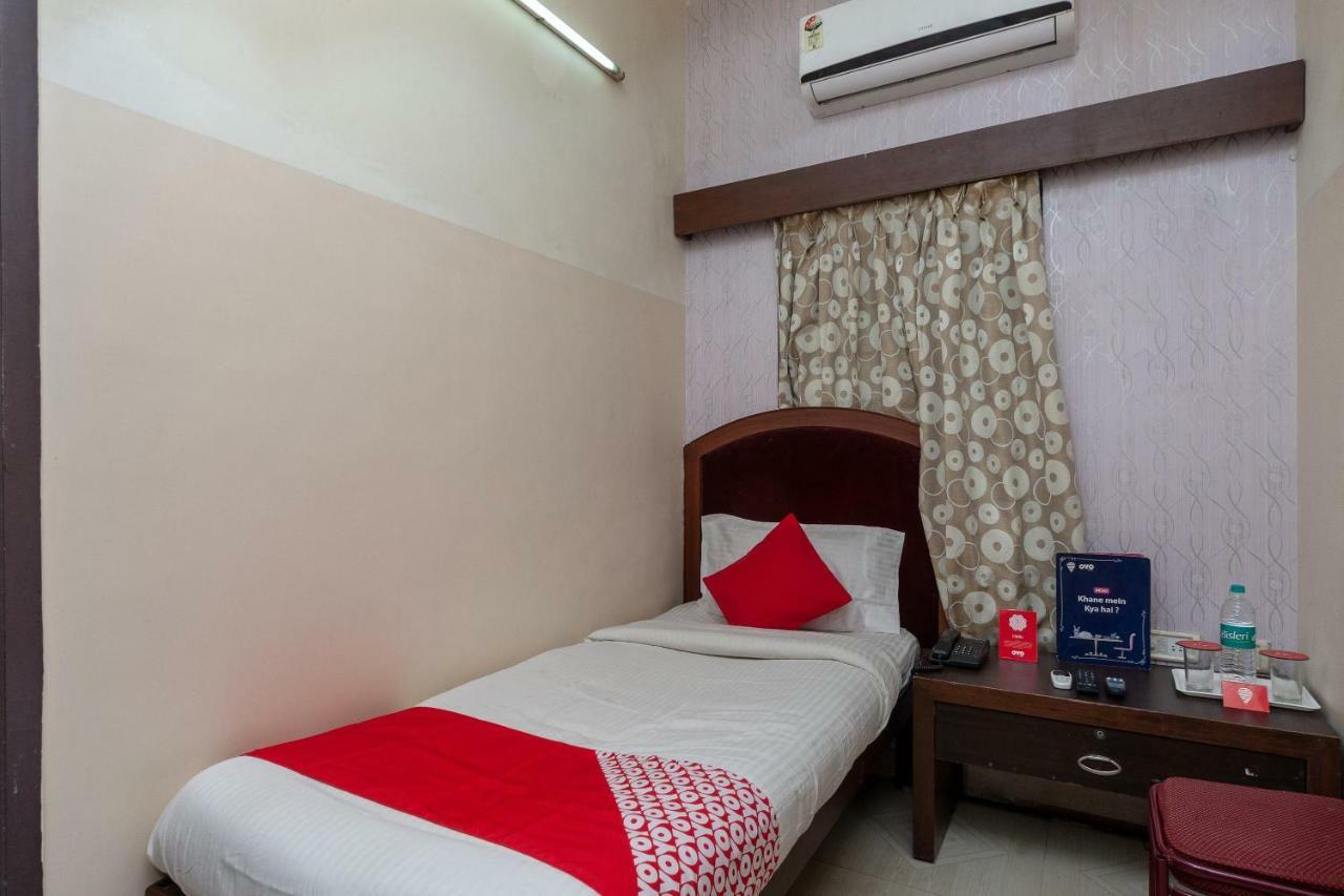 Oyo 8410 Rajeswari Tower Hotel Chennai Esterno foto