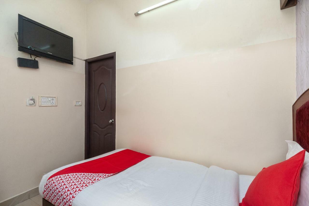 Oyo 8410 Rajeswari Tower Hotel Chennai Esterno foto