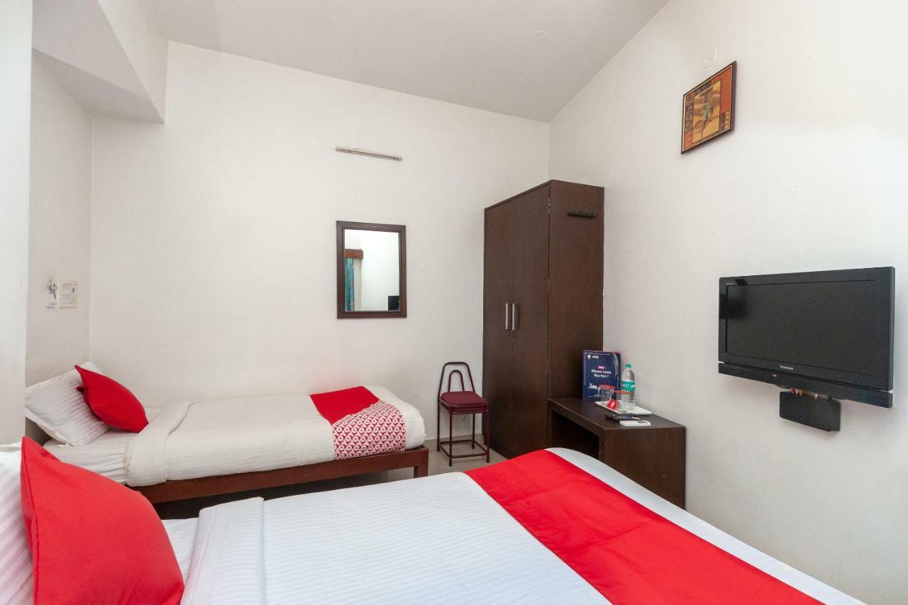 Oyo 8410 Rajeswari Tower Hotel Chennai Esterno foto