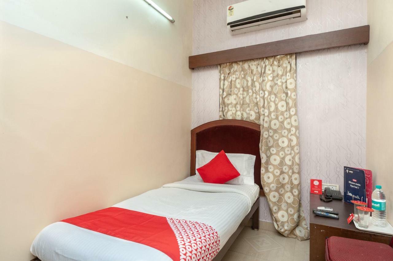 Oyo 8410 Rajeswari Tower Hotel Chennai Esterno foto